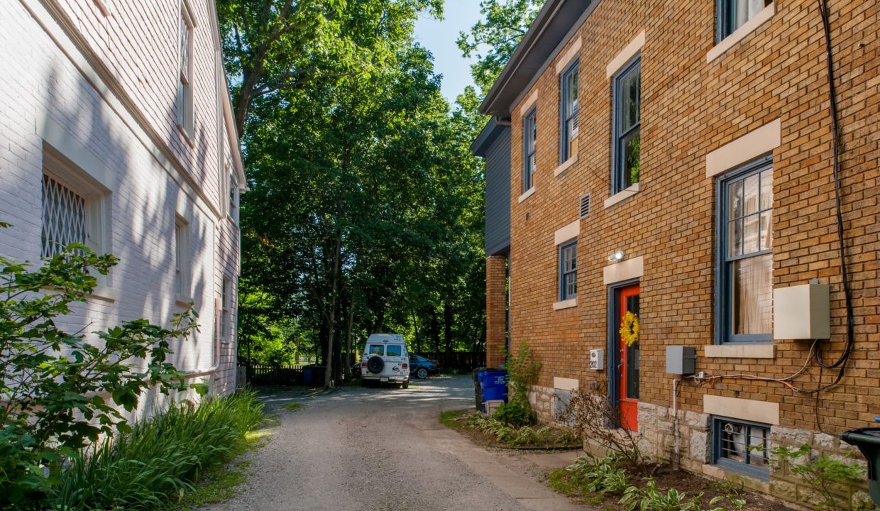 623-EHighSt-202-LexingtonKY-2