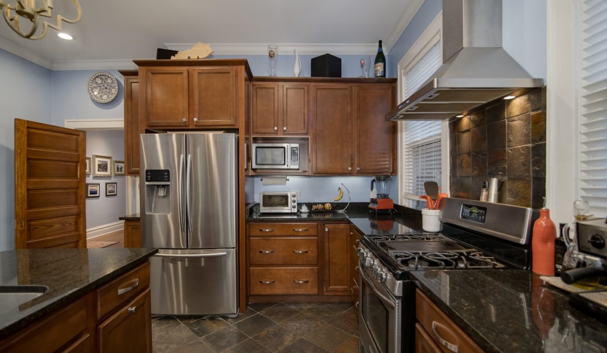 629-EHightSt-LexingtonKY-NCH024