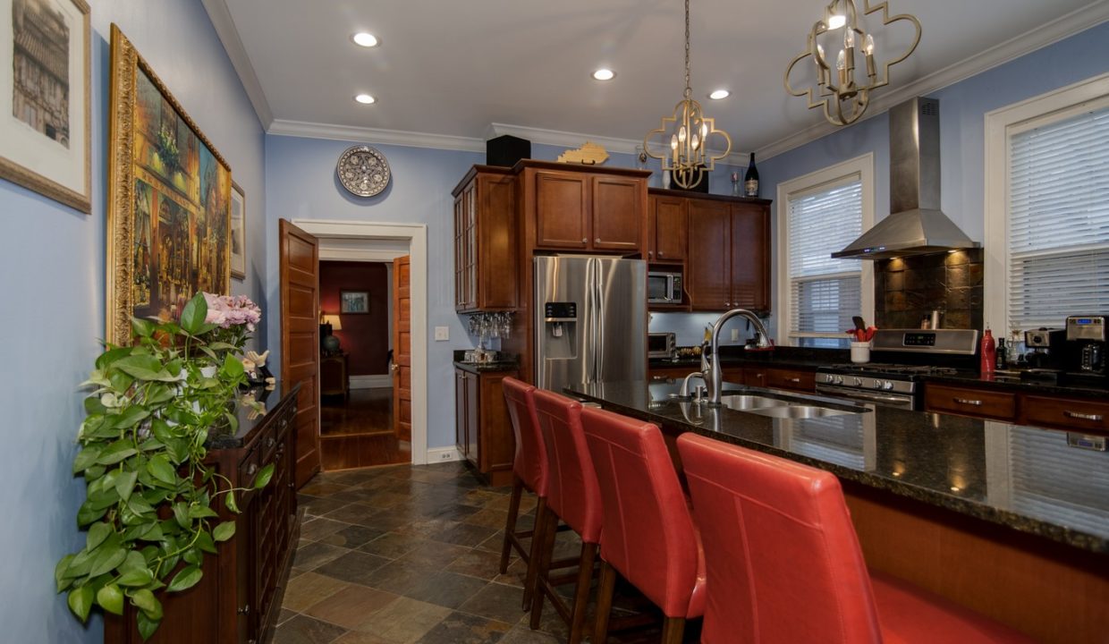 629-EHightSt-LexingtonKY-NCH025